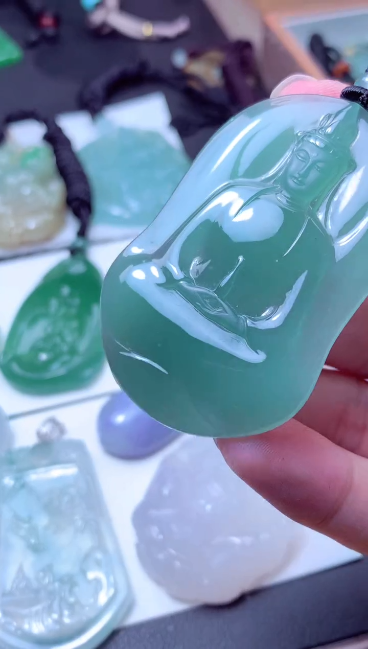 颈饰未镶嵌翡翠天然A货翡翠