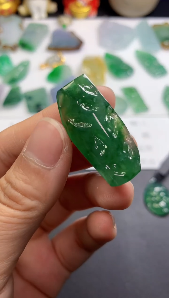 【闪购商品】翡翠吊坠(不含链)未镶嵌263