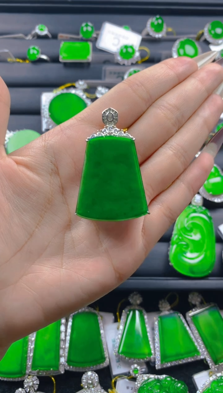 【闪购商品】翡翠颈饰银S925镶嵌11111111