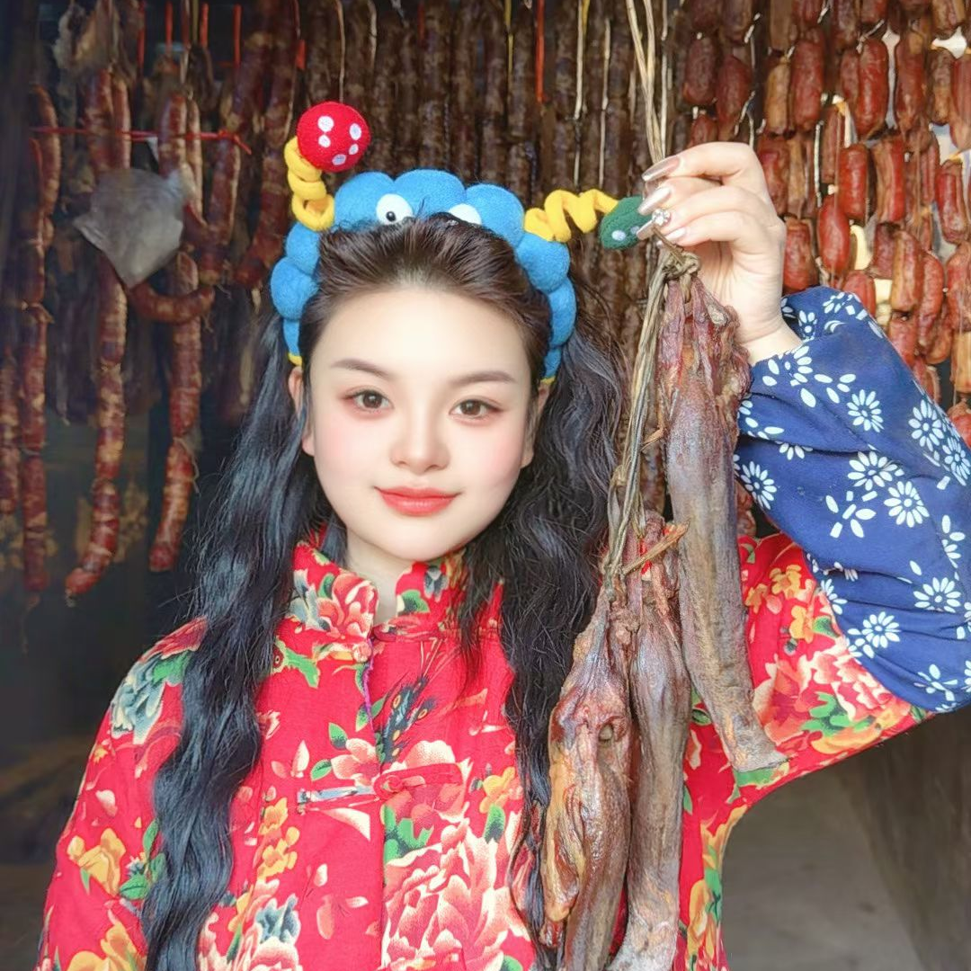 高山土猪肉腊舌头散装称重现场现称农家土猪肉