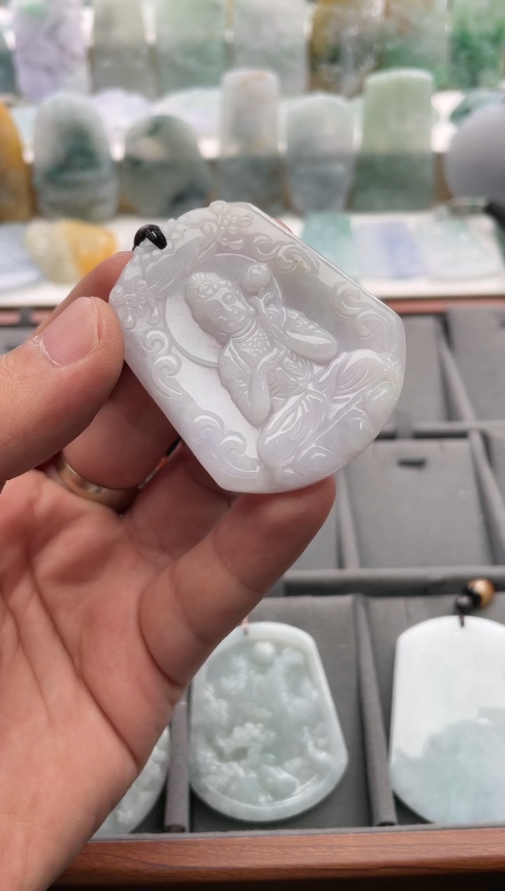 【闪购商品】翡翠颈饰未镶嵌..../2/25/ 186