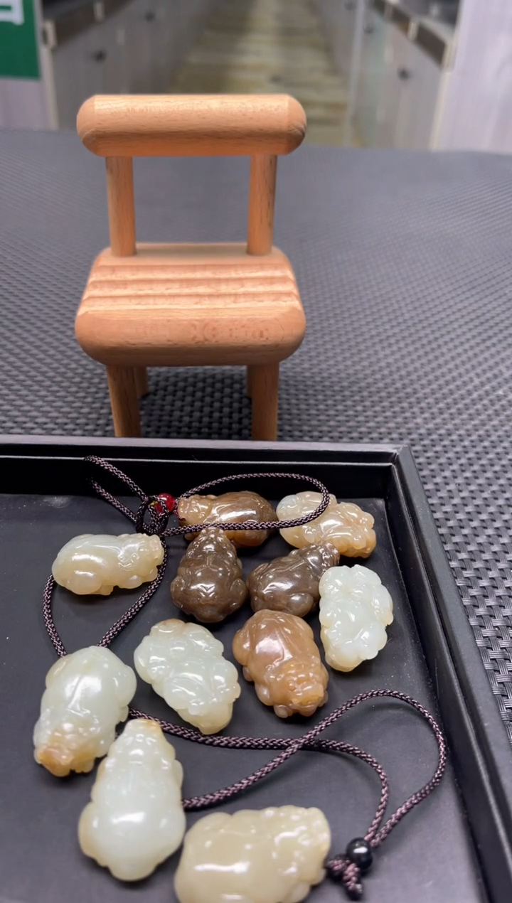 【闪购商品】和田玉挂件未镶嵌多样性发1件