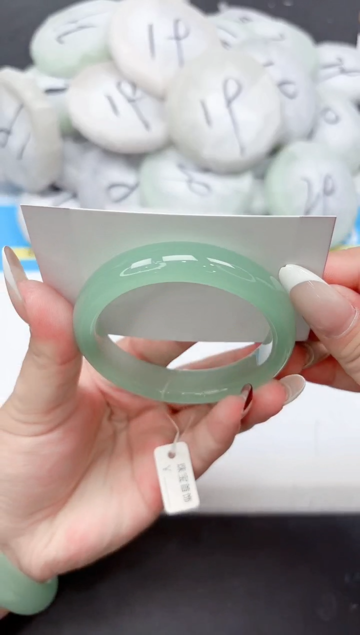 未镶嵌手镯石英质玉15-56.7