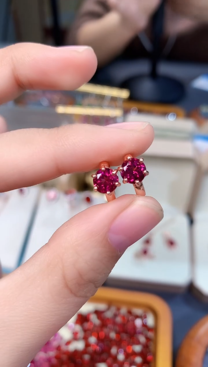 【闪购商品】石榴石耳扣银S925镶嵌天然镁铝