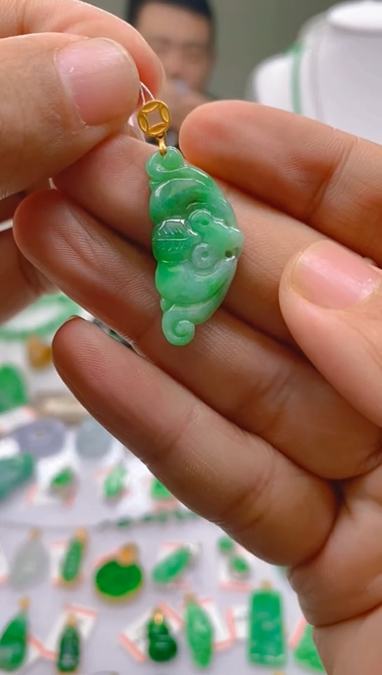 【闪购商品】翡翠颈饰18K金镶嵌新号开播，全场乱卖