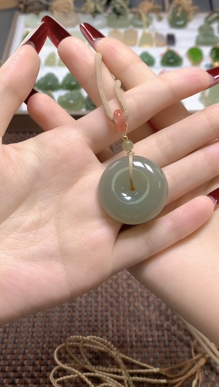 颈饰未镶嵌和田玉椒*蟹天然和田玉卡30平安扣