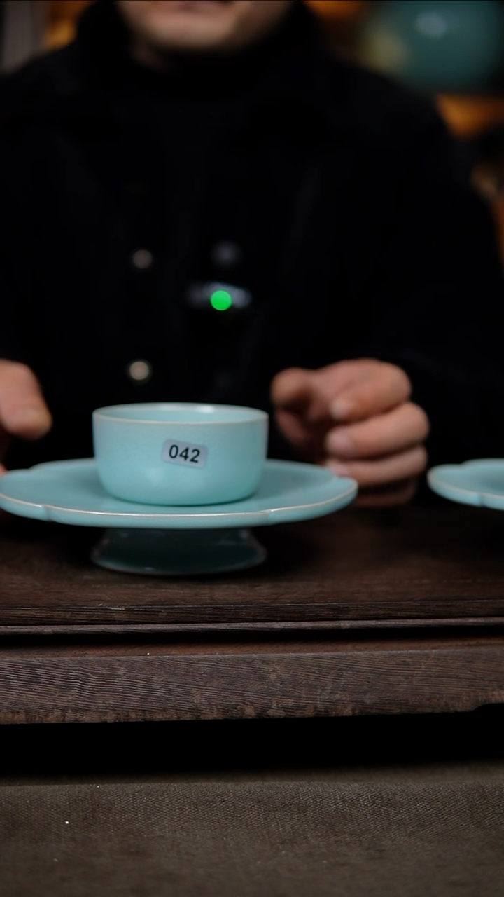 【闪购商品】杯仿古宋臻釉盏托套组大瑕042