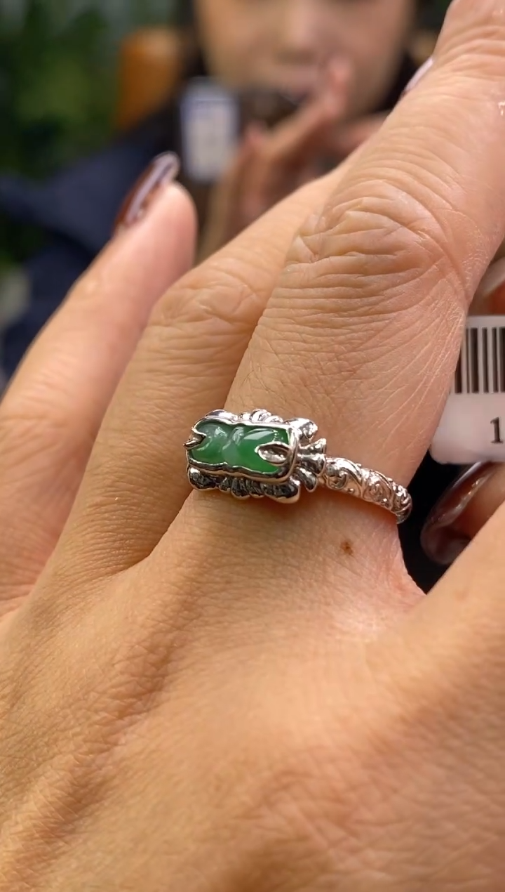 颈饰银S925镶嵌翡翠净货15904