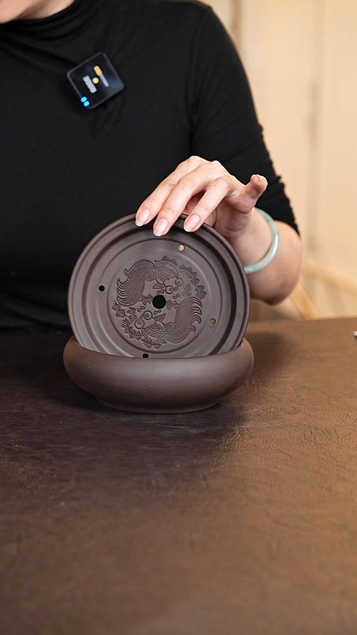 双鱼戏珠紫砂茶盘小号紫泥