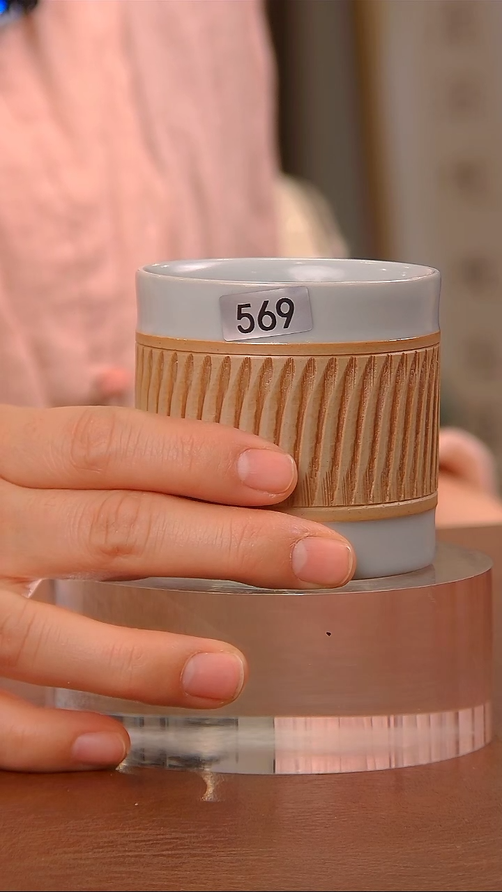 【闪购商品】瓷片569月白重工跳刀杯.........