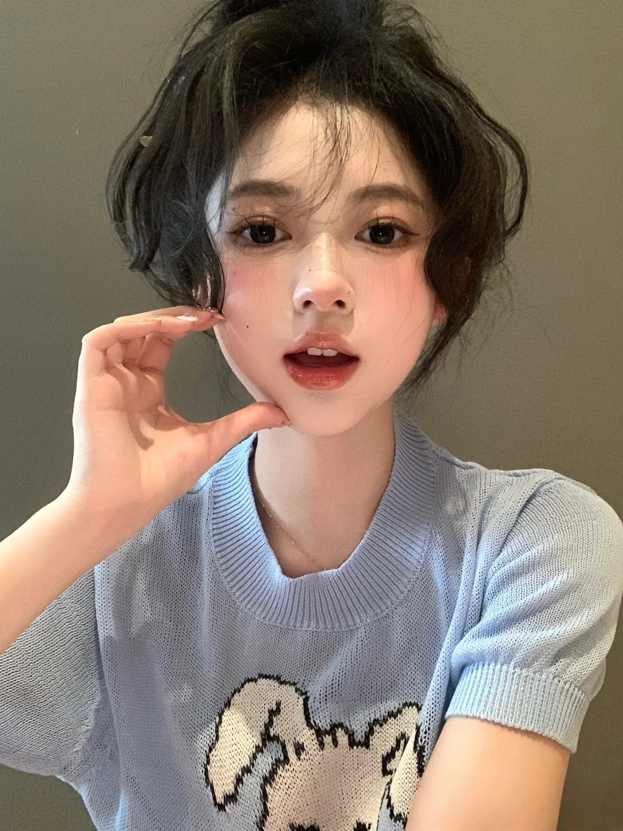 夏季冰丝海蓝色小兔子女孩可亲子针织白色insT恤印花女装上衣