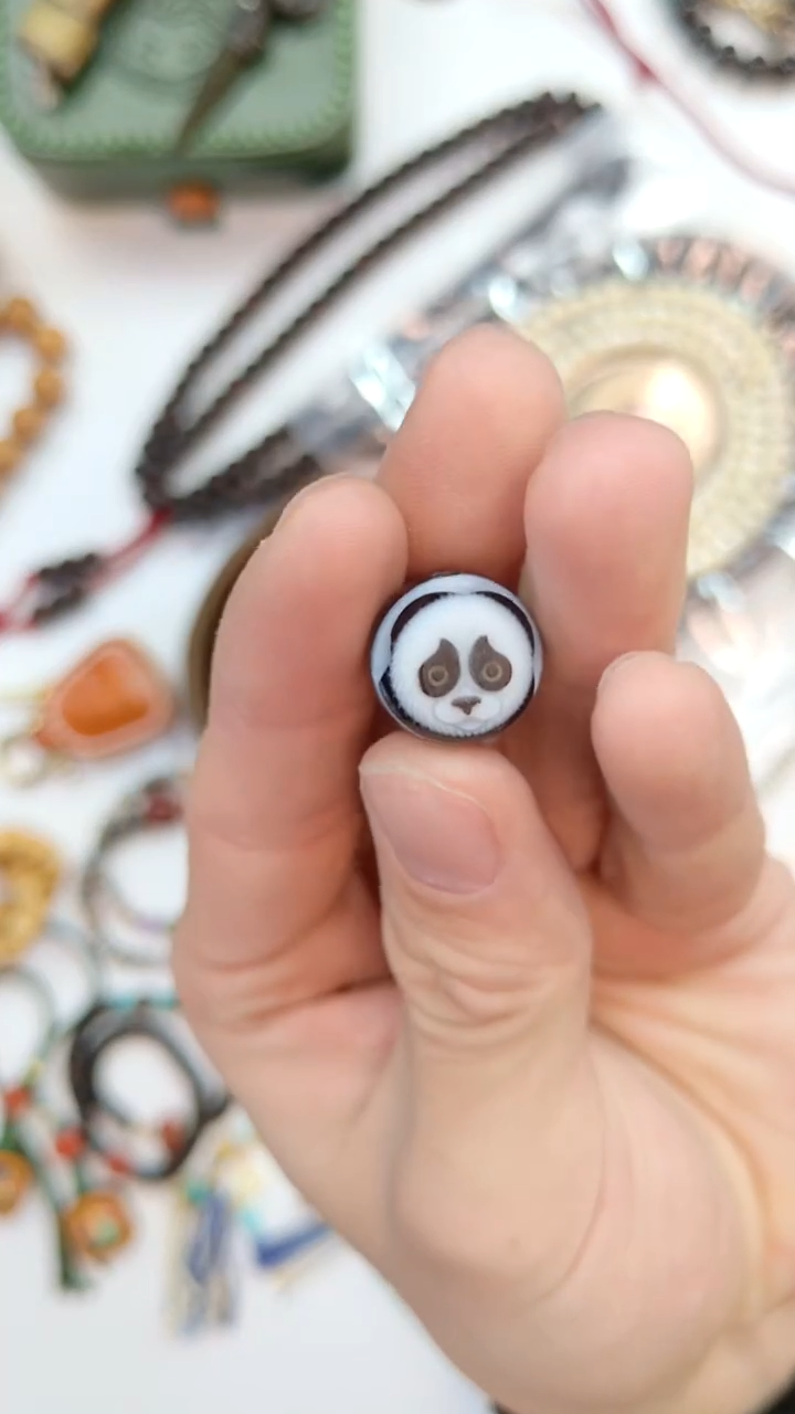 未镶嵌单颗玛瑙/玉髓熊猫16.3mm