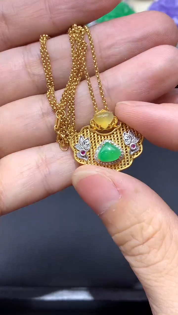 颈饰18K金镶嵌翡翠562中国好珍宝