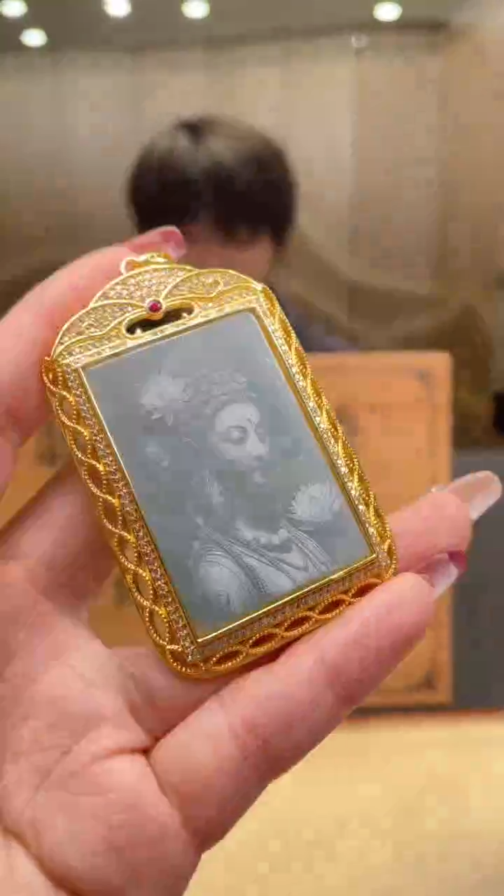 【闪购商品】翡翠颈饰未镶嵌      *1