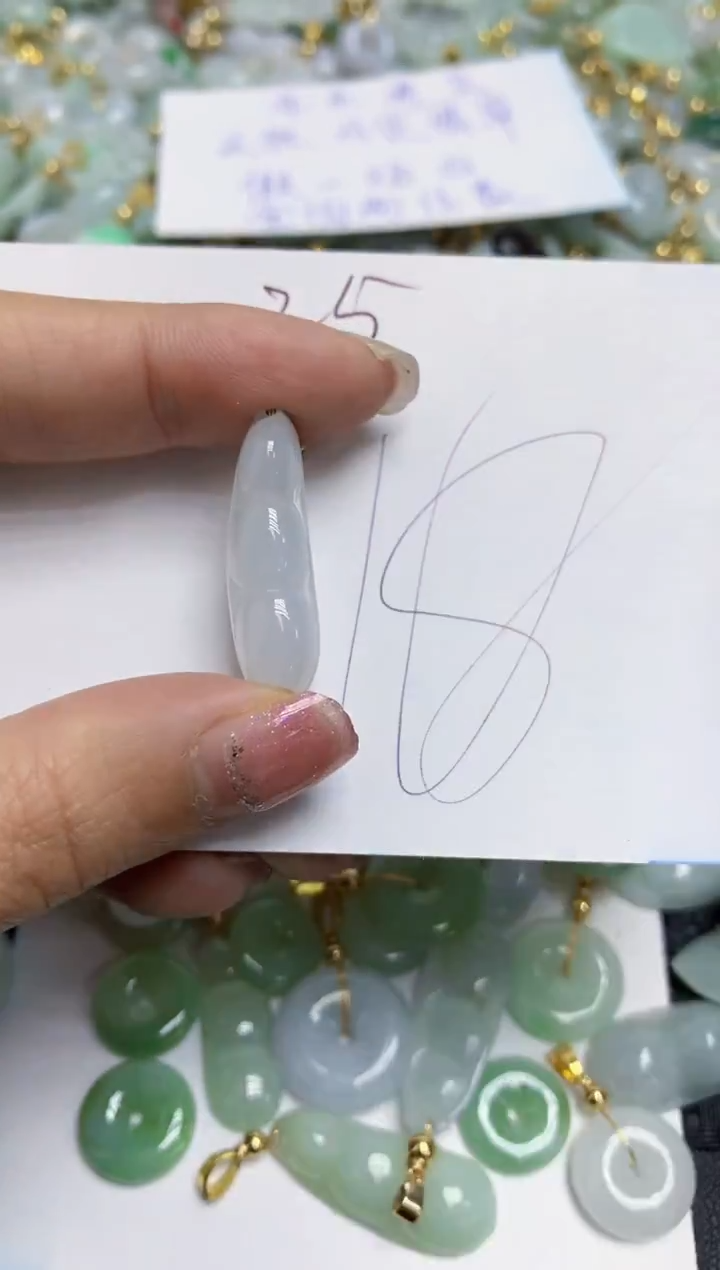 【闪购商品】翡翠颈饰合金天然翡翠A货