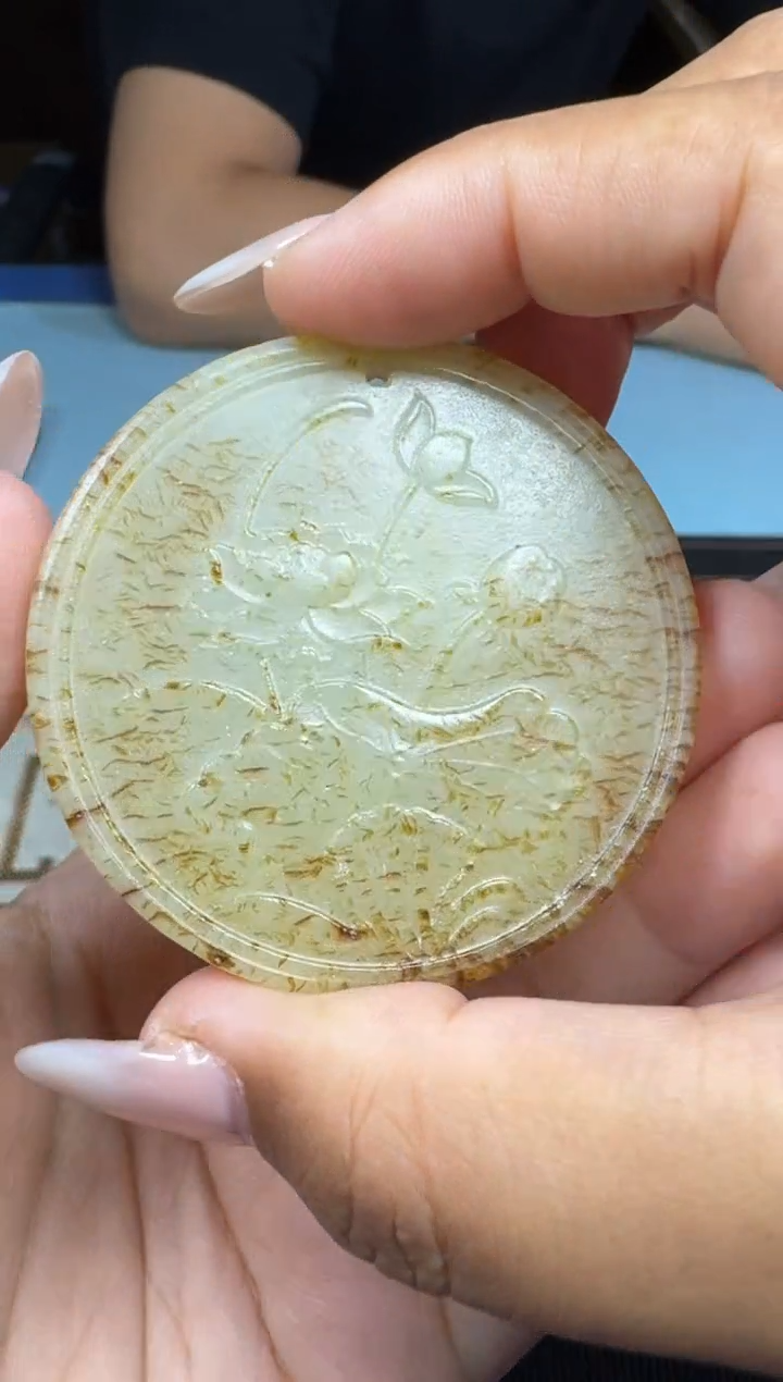 和田玉未镶嵌颈饰1