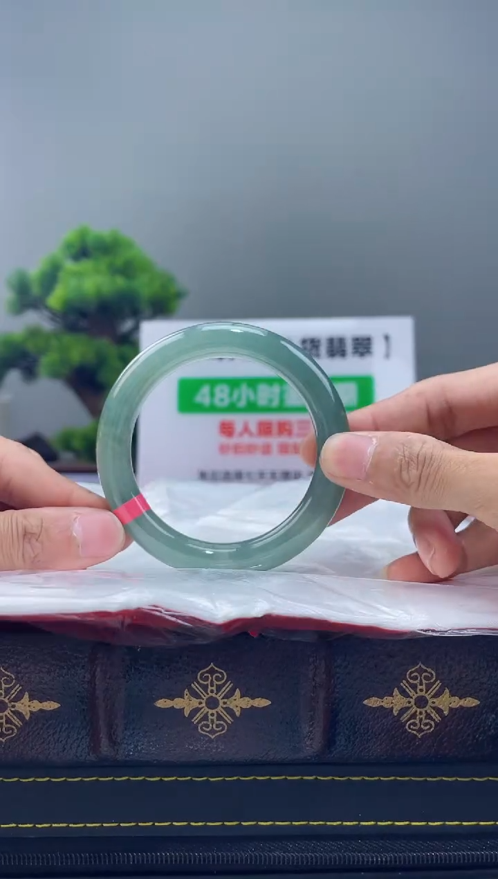 【闪购商品】翡翠手镯未镶嵌手镯5