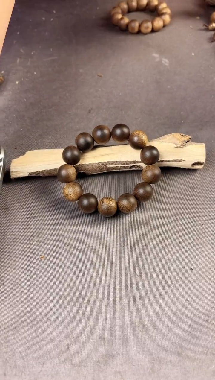 沉香沉香碎屑文莱18圆珠黑油单圈沉多样性发一