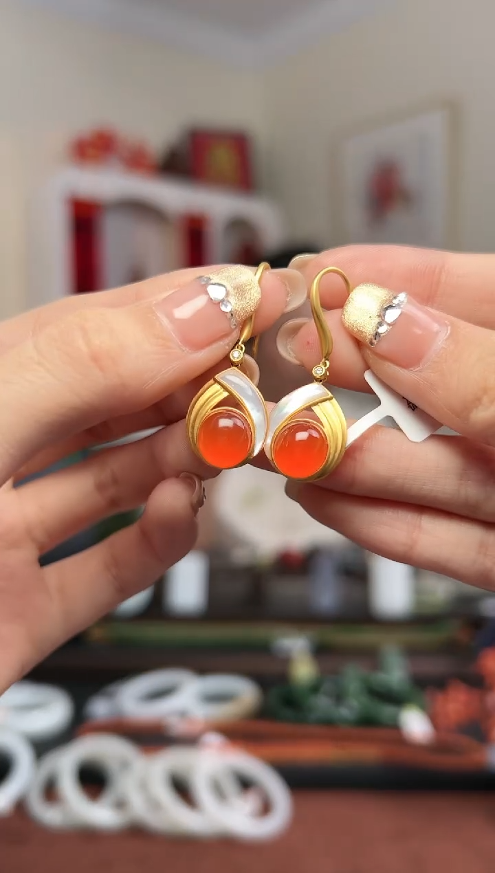 【闪购商品】南红玛瑙07-18K金镶嵌南红耳钩