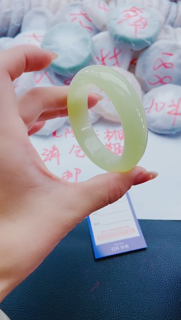 未镶嵌手镯石英质玉K11-54-55