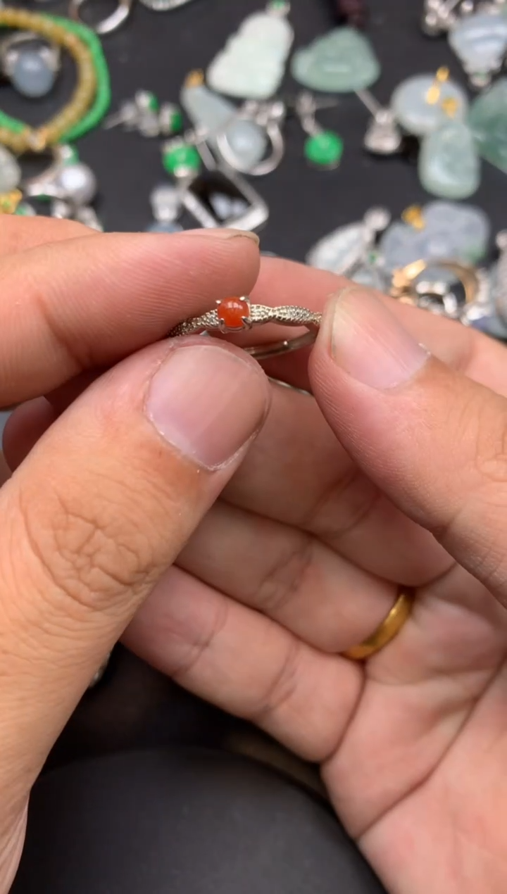 颈饰18K金镶嵌翡翠俊*汤商品不退不换分1