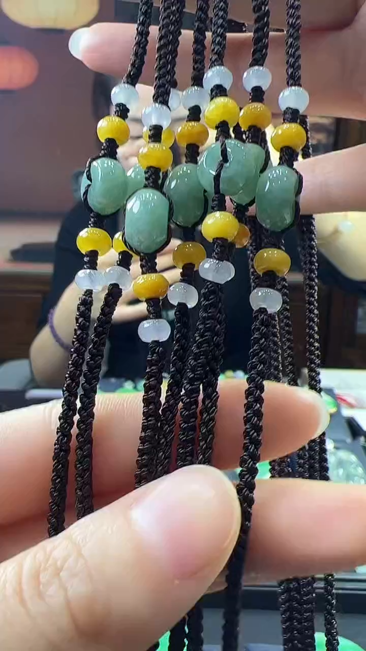 未镶嵌挂件翡翠美背（多样性发其一）