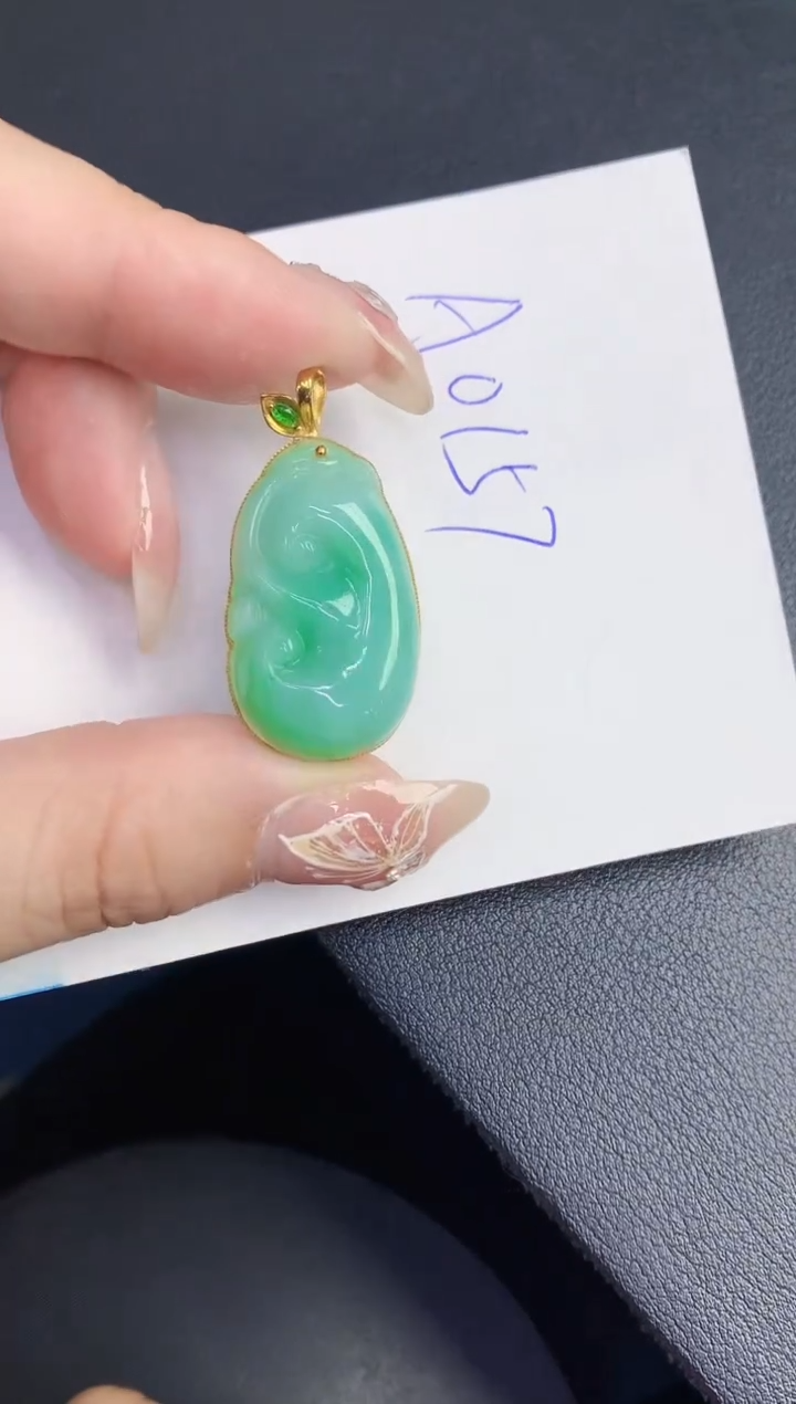 【闪购商品】翡翠颈饰18K金镶嵌0000000000