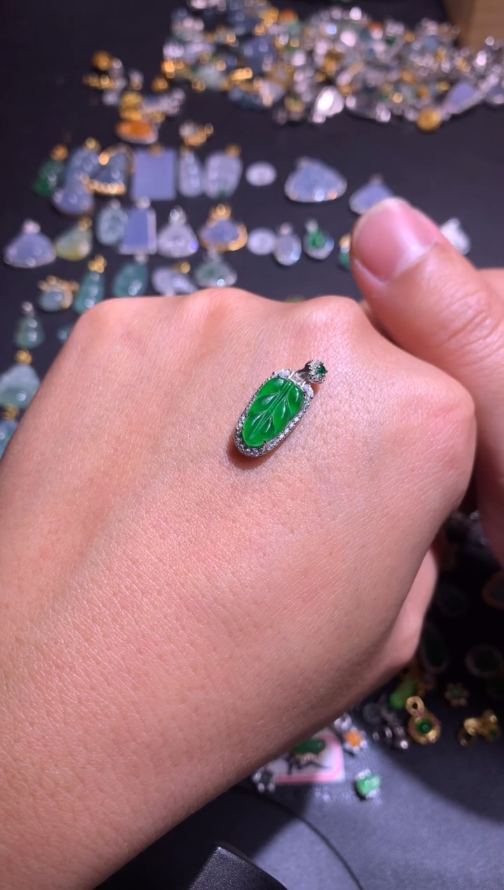 【闪购商品】翡翠吊坠(不含链)银S925镶嵌1