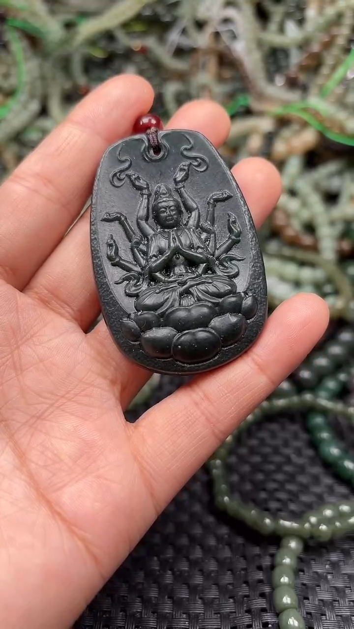 颈饰未镶嵌和田玉1