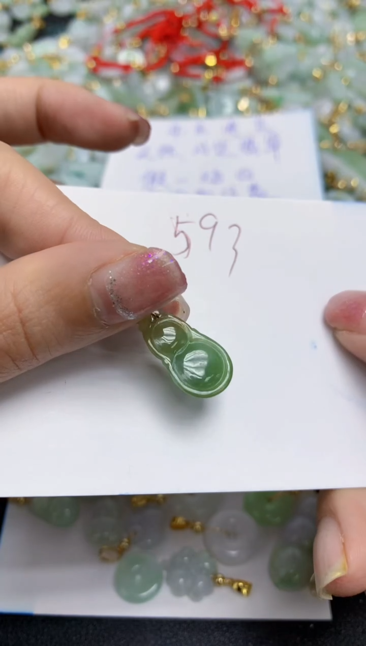 【闪购商品】翡翠颈饰合金天然翡翠A货