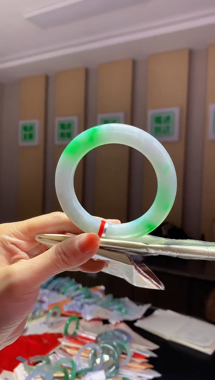 未镶嵌手镯翡翠-K40 圈口56.5 