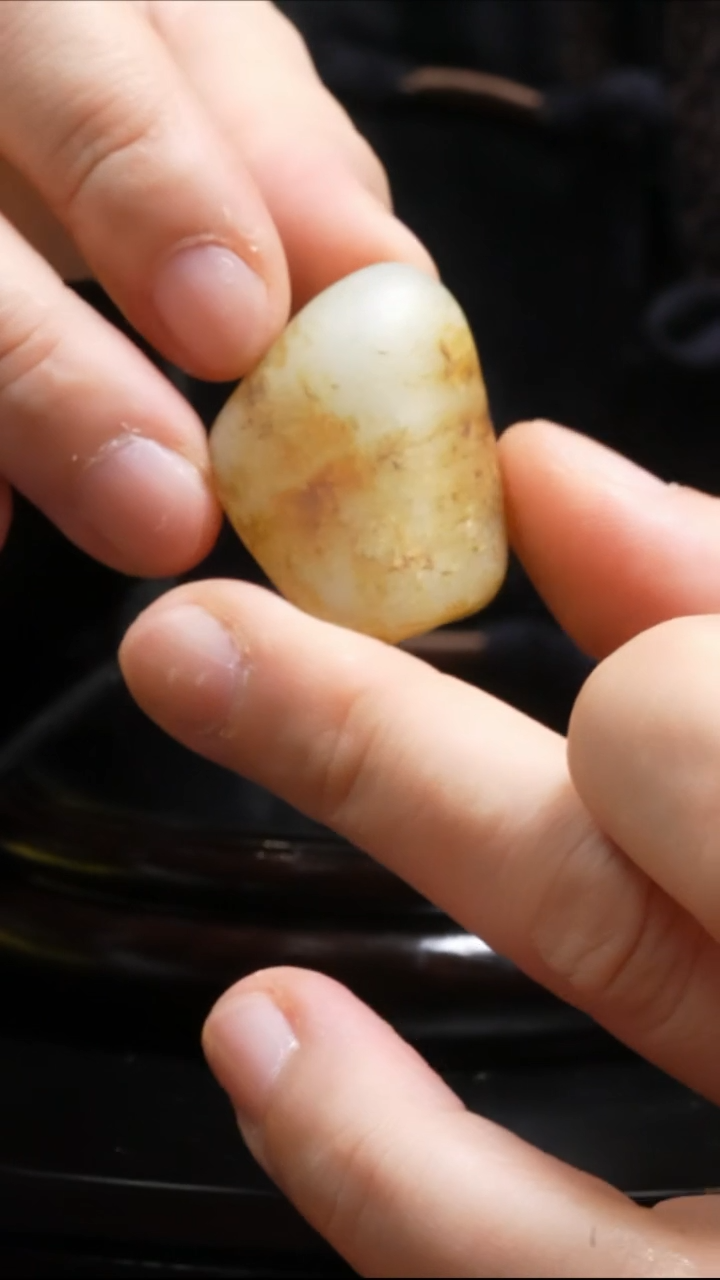 【闪购商品】和田玉吊坠(不含链)未镶嵌22.2g和田玉原石