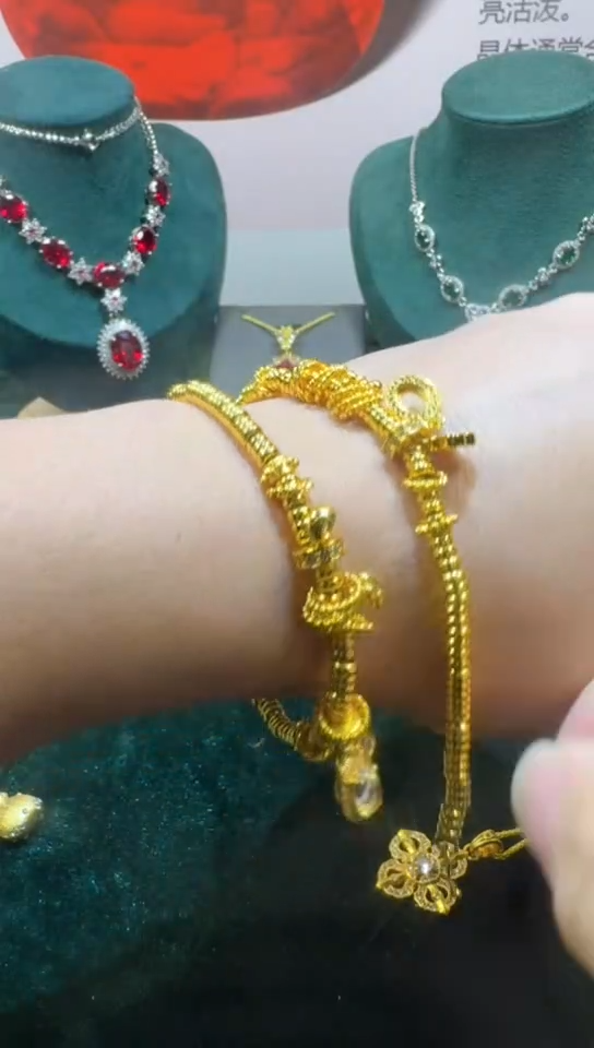 18K金镶嵌手链钻石5