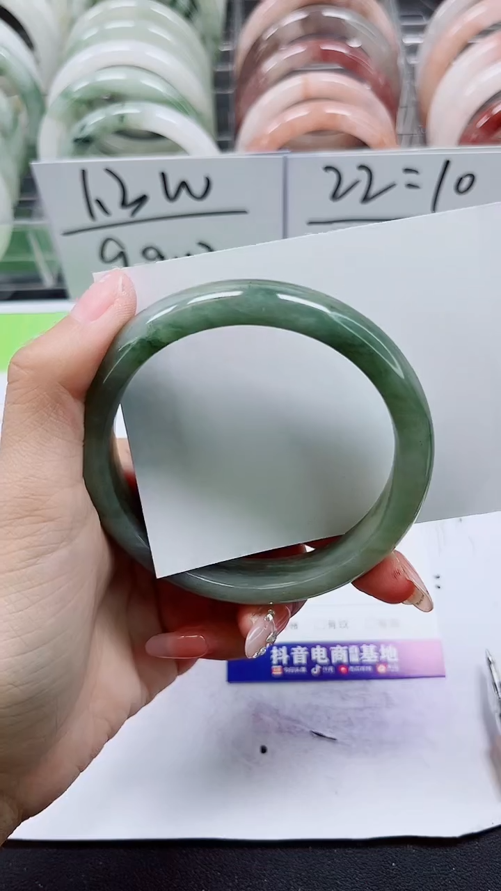 【闪购商品】石英质玉手镯未镶嵌A101-62/63