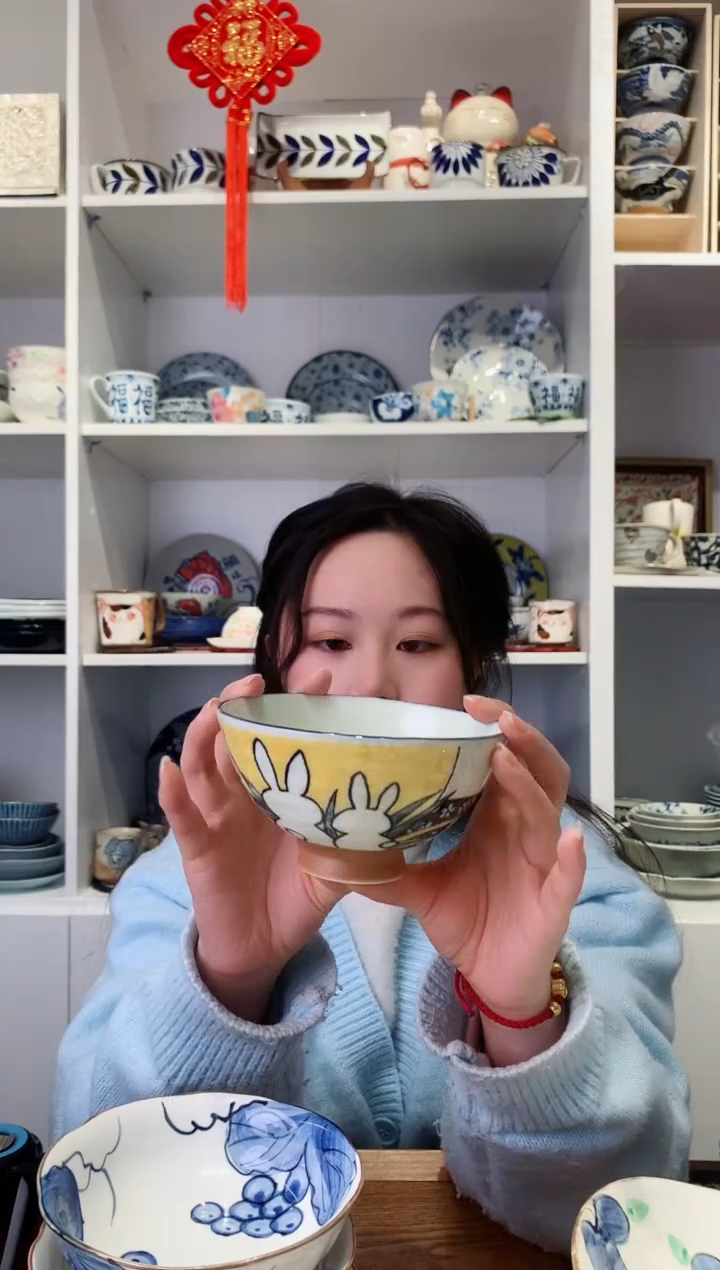 【闪购商品】钛合金日本进口兔子米饭碗