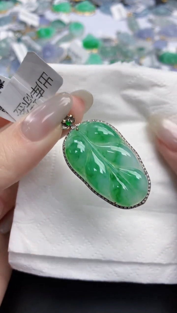 【闪购商品】翡翠颈饰18K金镶嵌天然缅甸翡翠A货