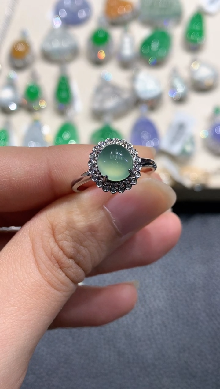 【闪购商品】翡翠戒指18K金镶嵌b44     