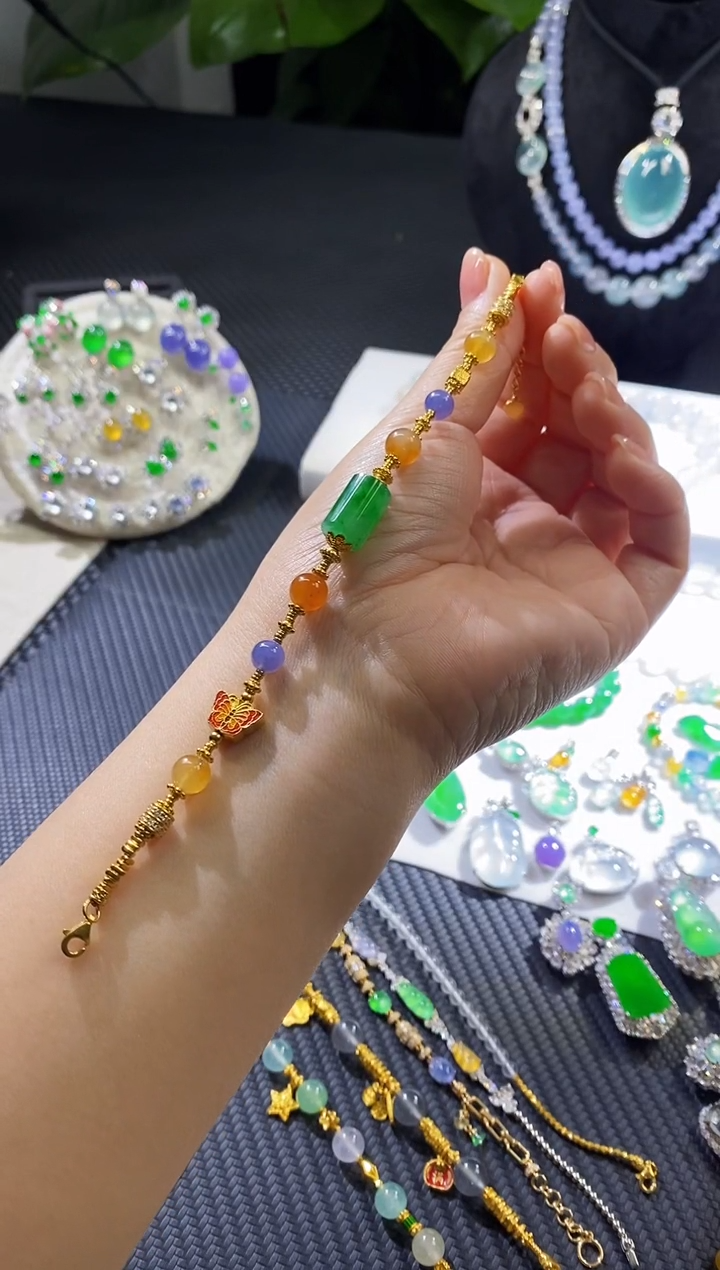 【闪购商品】翡翠挂件未镶嵌盘缠手串