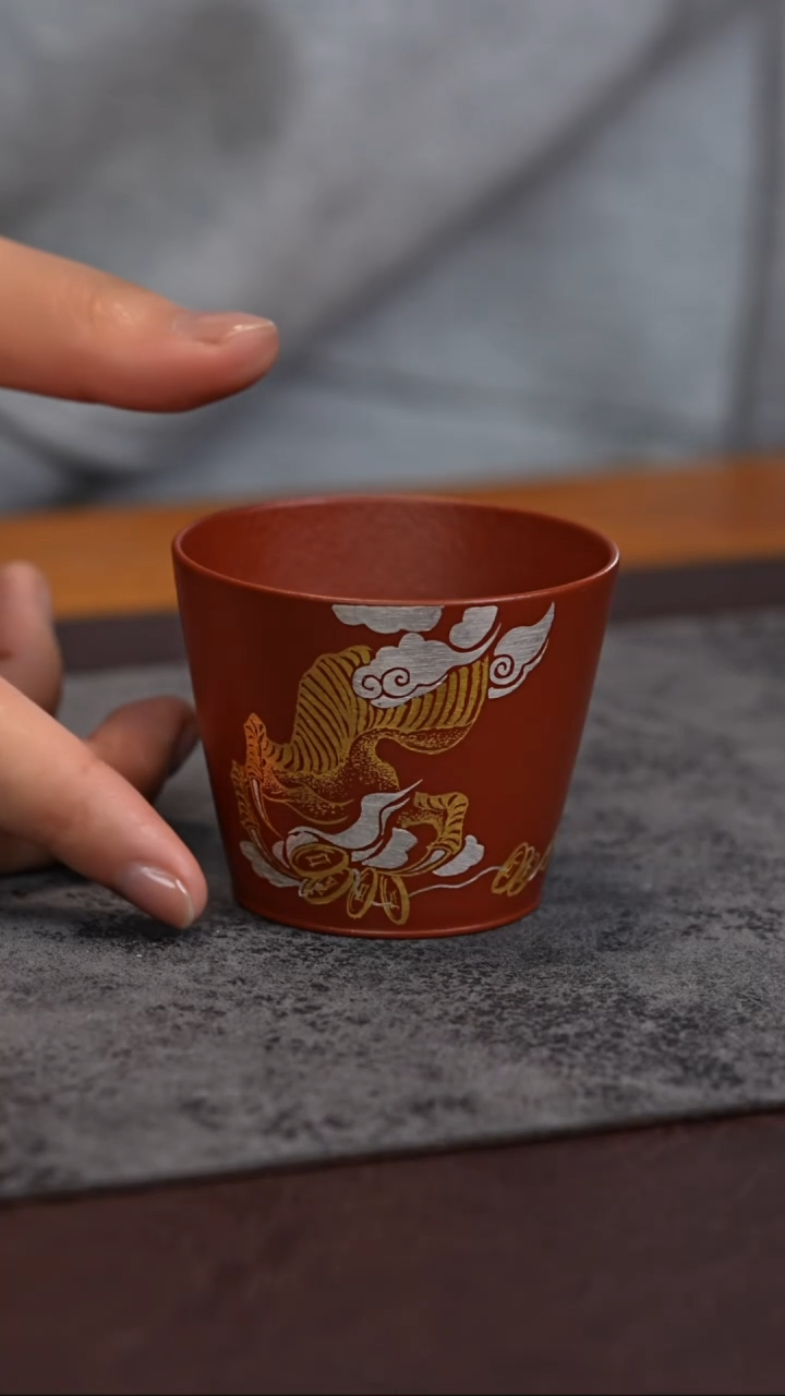 【闪购商品】紫砂茶杯朱泥 描金银 龙抓钱 主人杯