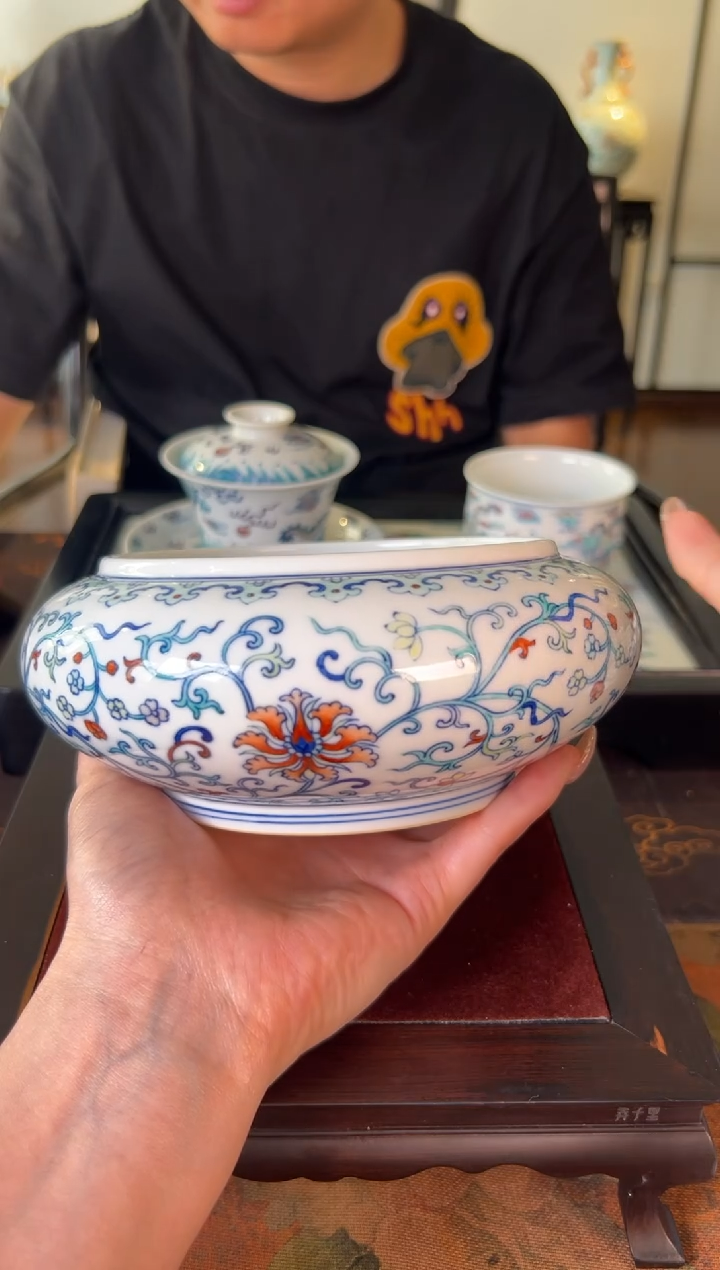 瓷片                 涂杏花