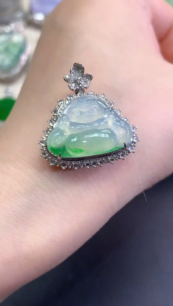 【闪购商品】翡翠颈饰18K金镶嵌C50