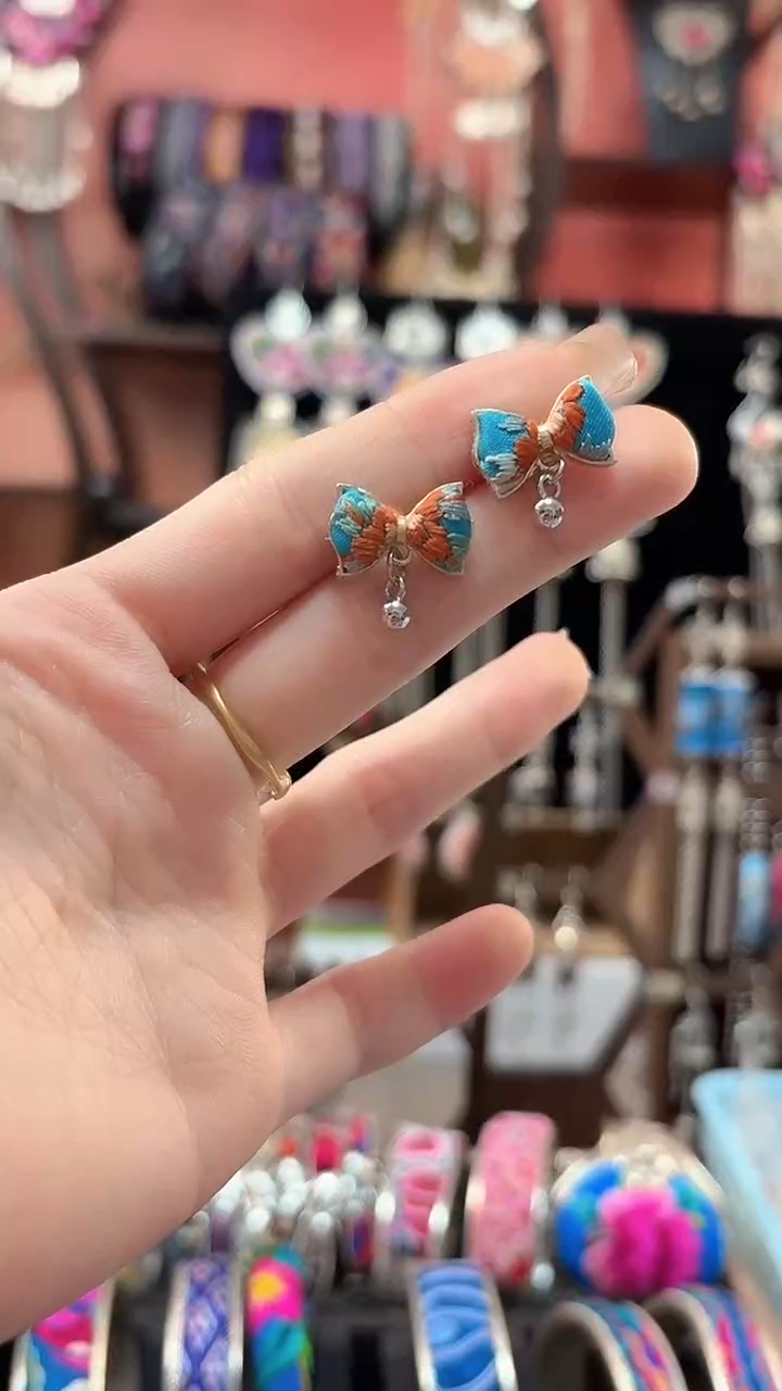 织绣 云织谣民族风精美饰品   366