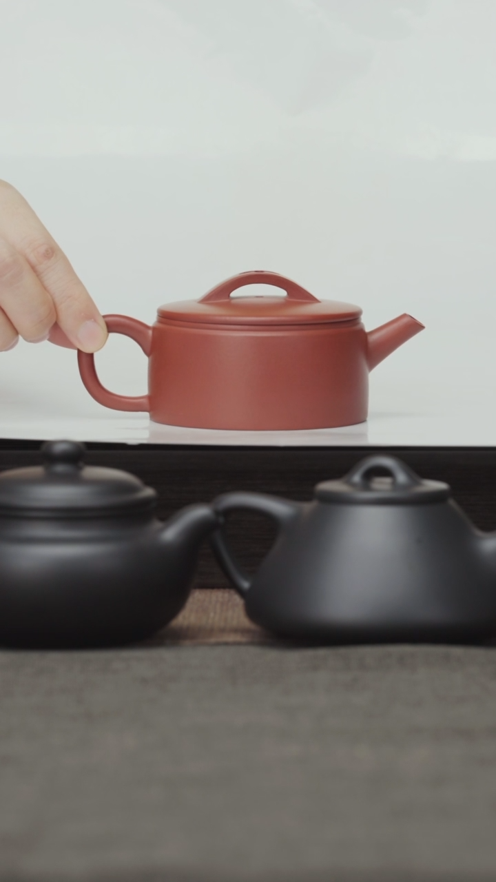 【闪购商品】紫砂茶壶朱泥全手汉瓦约120CC-刻绘定风波