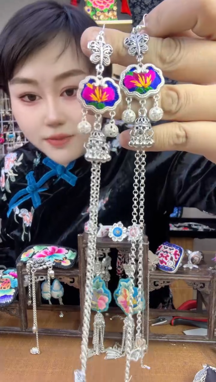 【闪购商品】刺绣纯手工苗绣非遗耳环