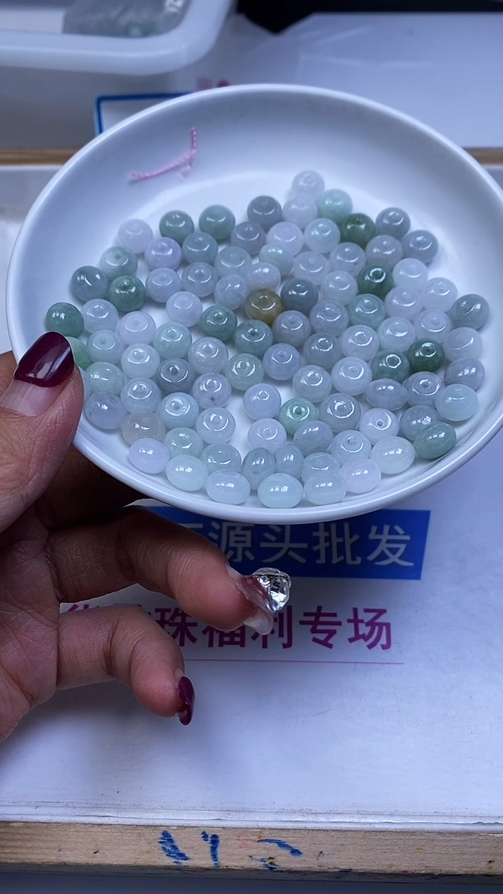 未镶嵌翡翠手饰A2021 翡翠果绿鼓珠9*6mm10个15元