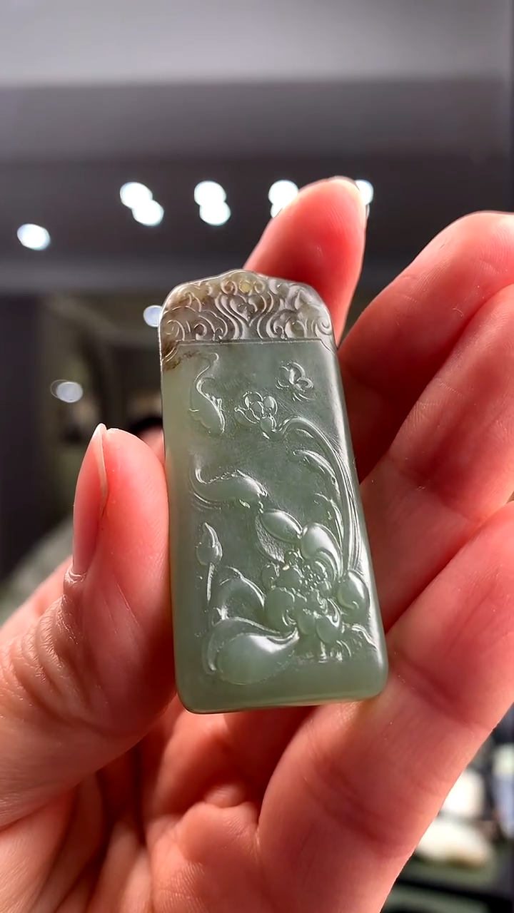 颈饰未镶嵌和田玉挂件