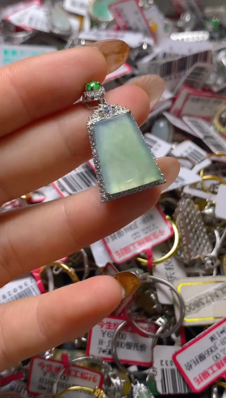 银S925镶嵌戒指翡翠百内无证书