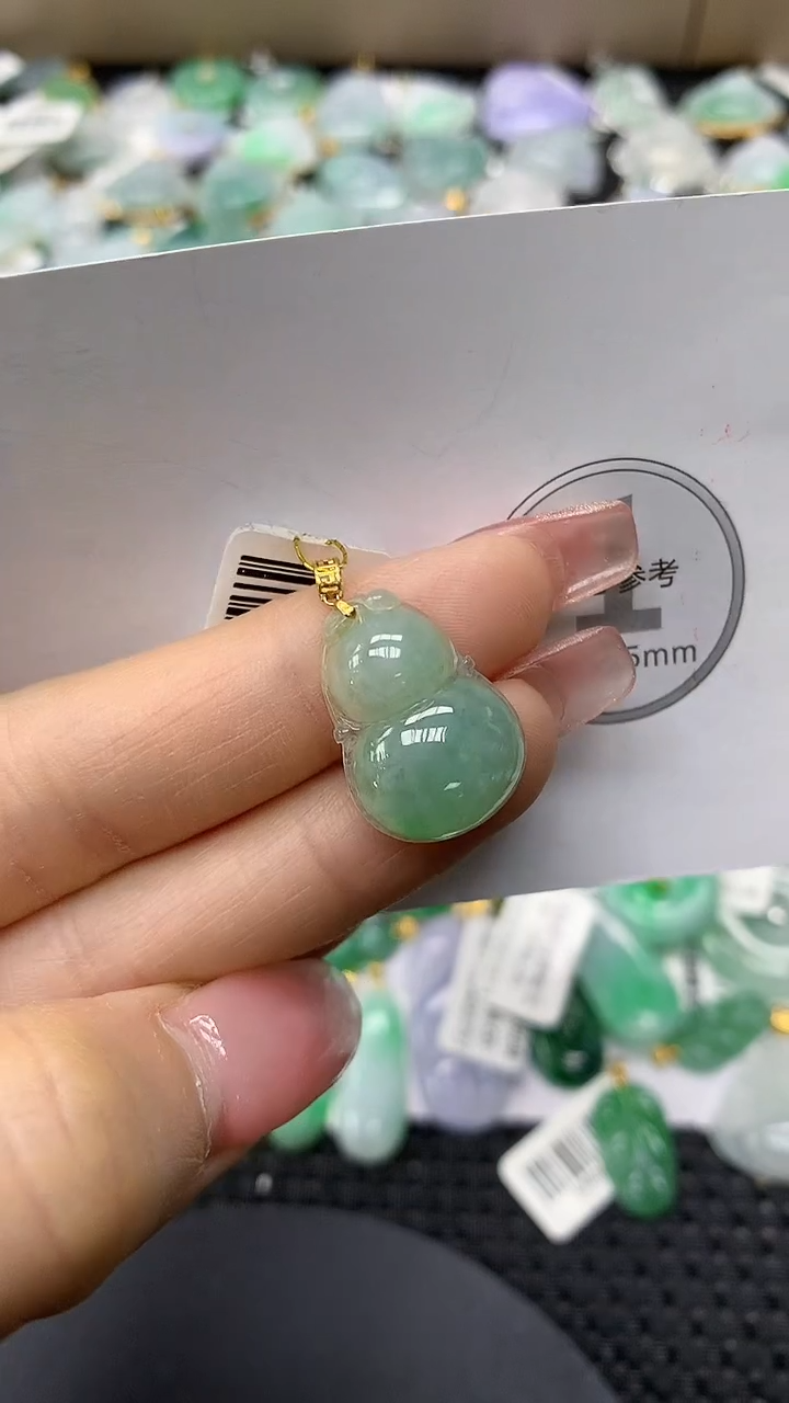 颈饰18K金镶嵌翡翠 11111111111