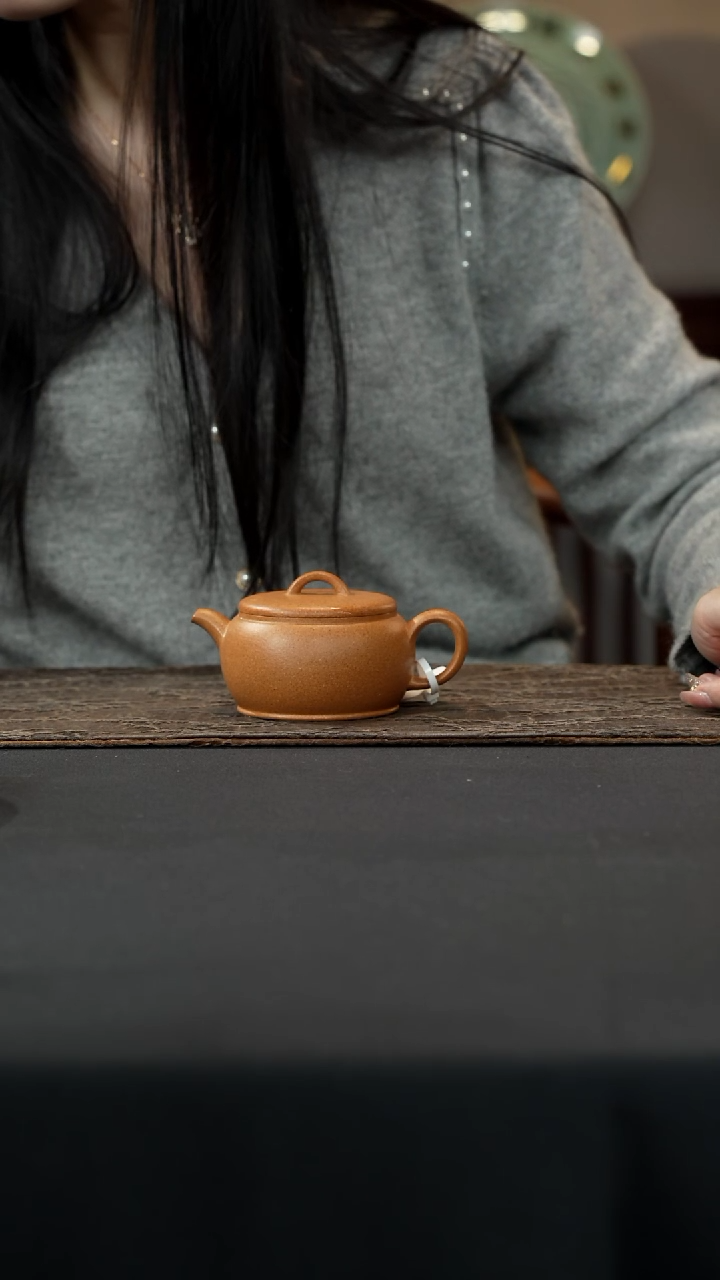 【闪购商品】紫砂茶壶申锡汉瓦黄降坡200cc