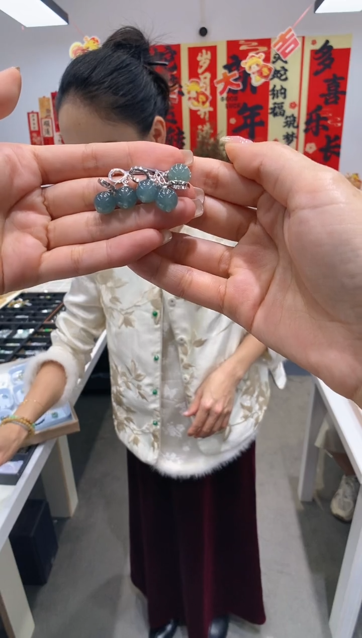 【闪购商品】翡翠吊坠(不含链)未镶嵌珠子 多样性发其一